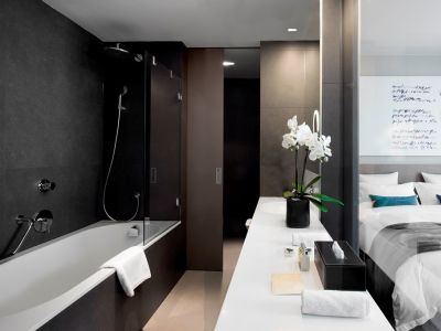 Cubo Hotel 4*