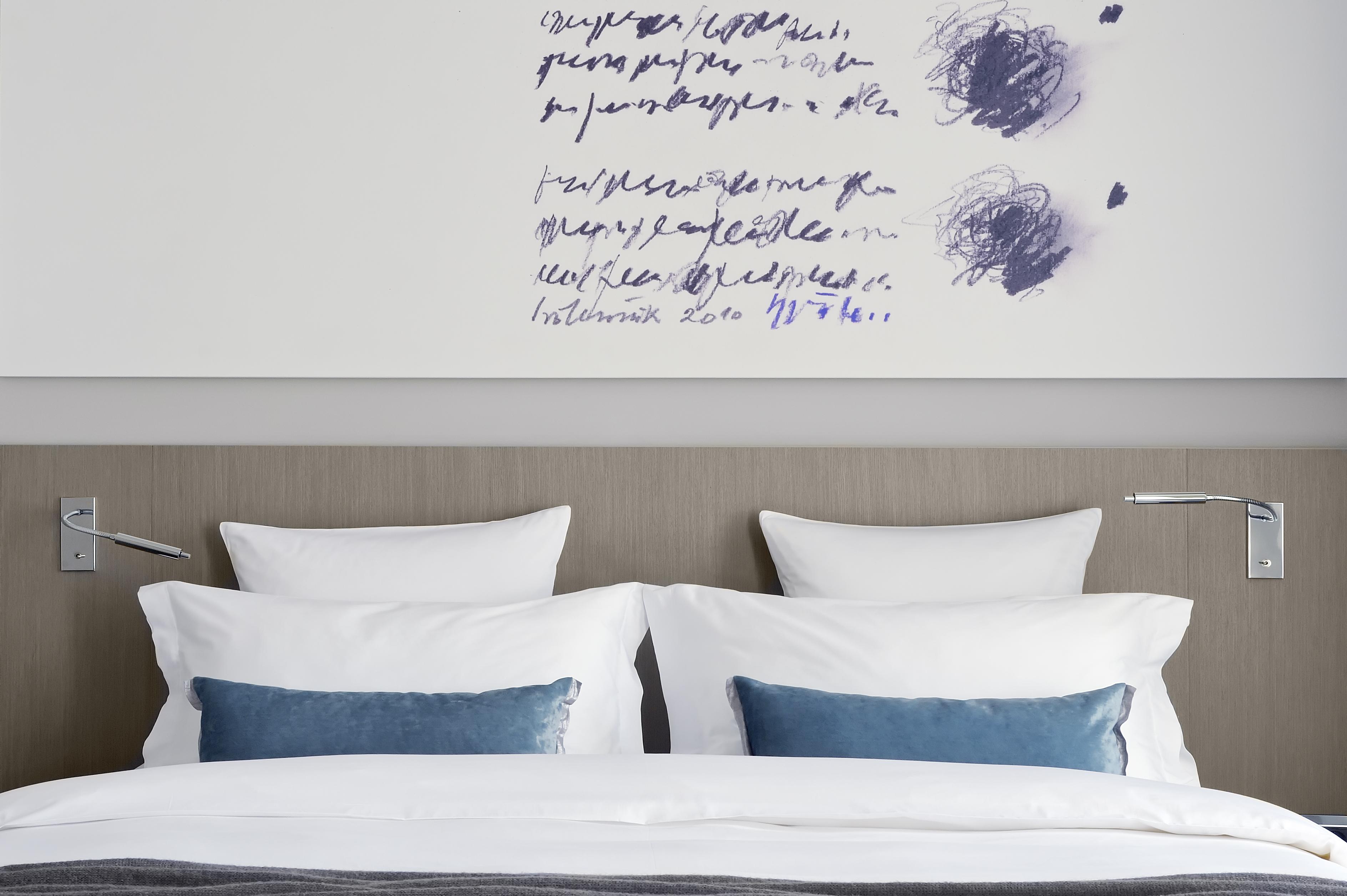 Cubo Hotel 4*